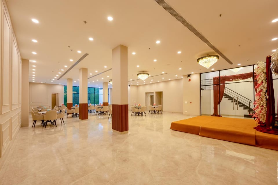 Limewood Signature - Golf Course Extension Hotel in Gurugram