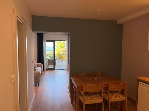 Beachfront Comfort Apartments SINAJKO Hotel in Split-Dalmatia County