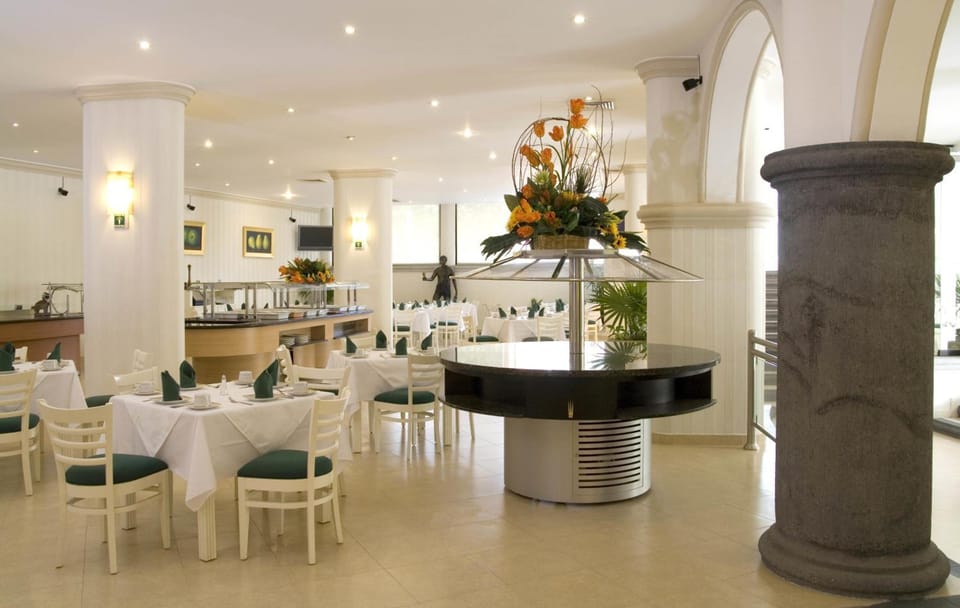 Excelaris Grand Resort Conventions & Spa Hotel in Tequesquitengo