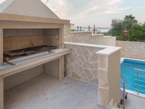 Apartment Villa Franko Maris Hotel in Podstrana
