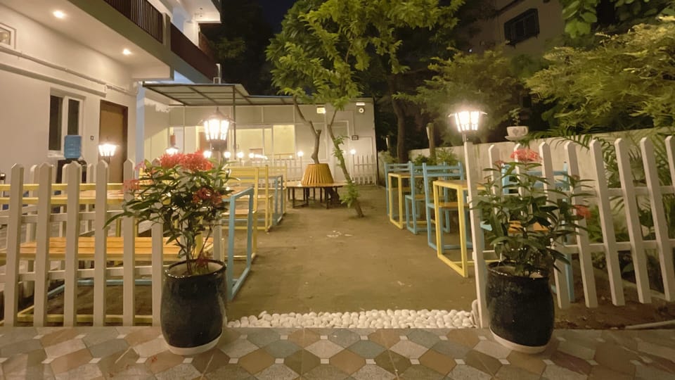 Flying Dutchman Hostel Hotel in Varanasi