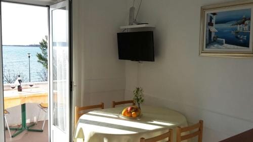 Apartments and rooms by the sea Seline, Paklenica - 6440 Hotel in Seline