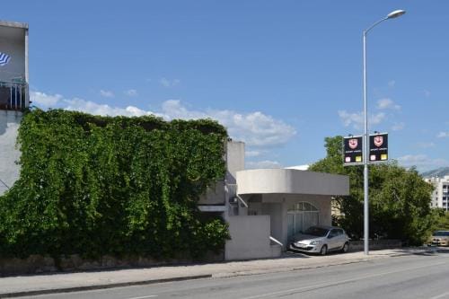 Sunflower Hotel in Split