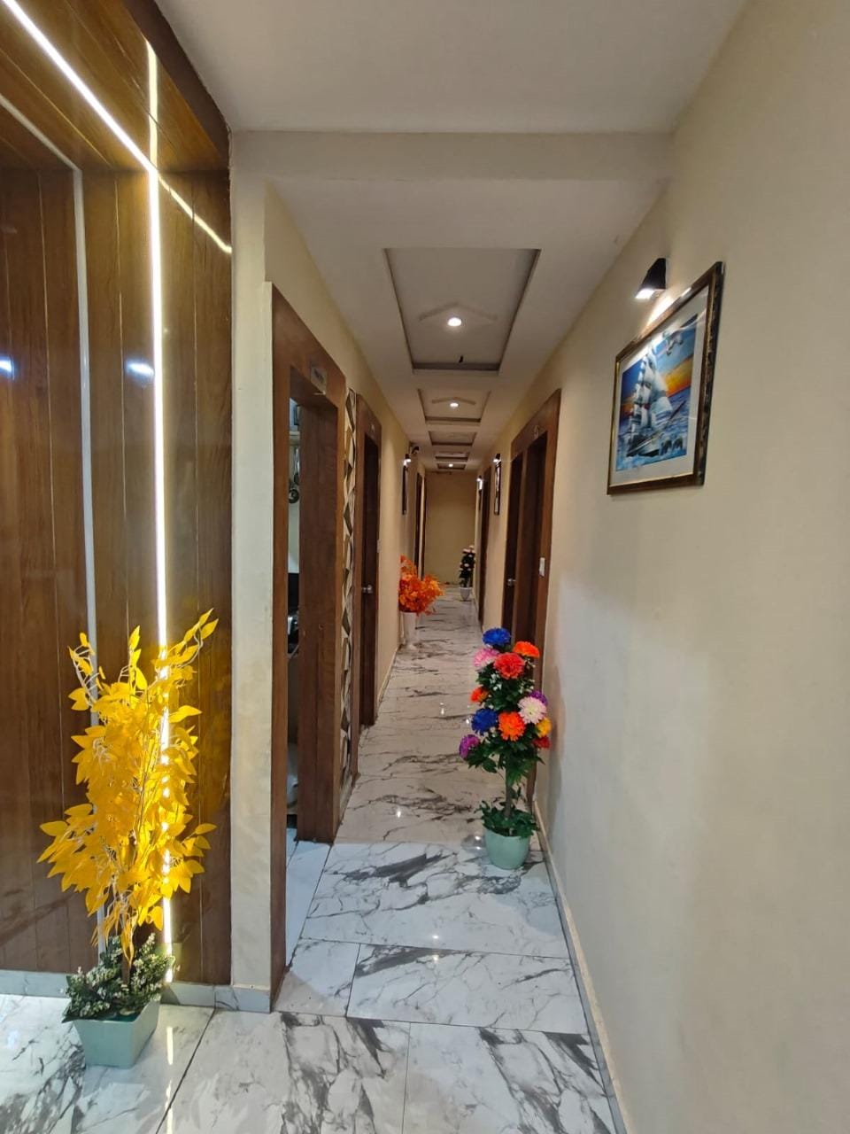 Hotel Royal King Hotel in Ahmedabad