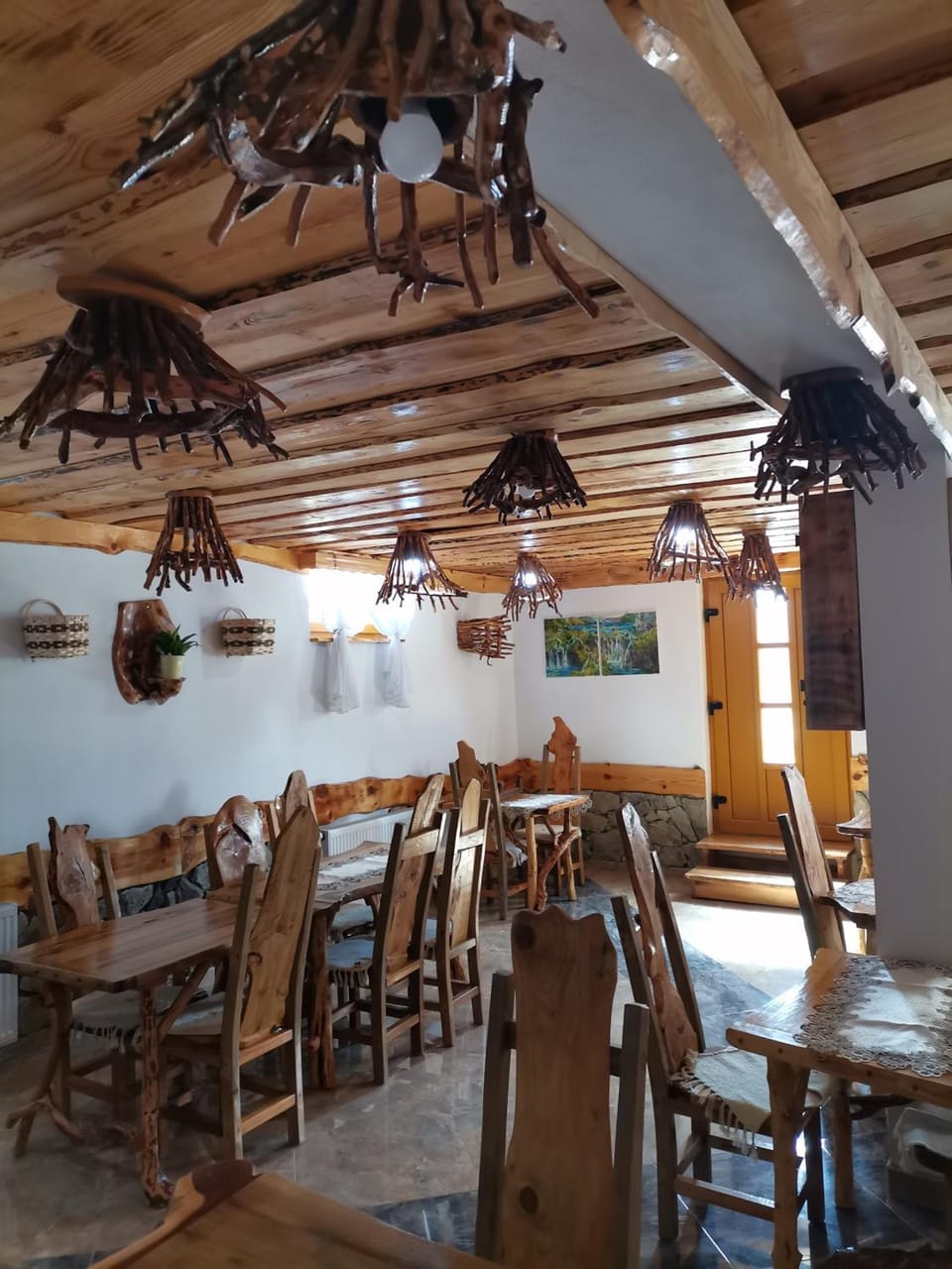 Rustic Inn River Inn in Plitvice Lakes Park