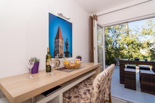 Apartment Sandra Hotel in Trogir