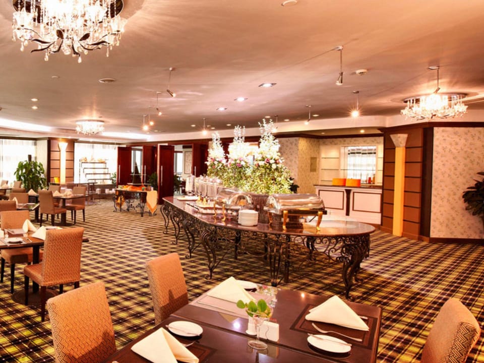 Golden Crown Hotel Tianjin Hotel in Tianjin