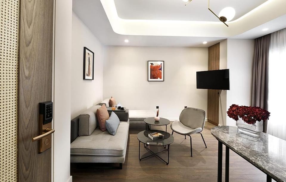 Roomore Apartments Hotel in Thessaloniki