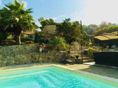 La Farigoulette Hotel in Lorgues