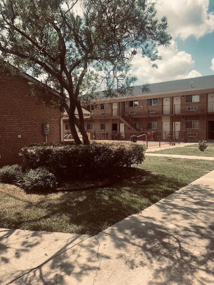 Hallmark Inn And Suites Hotel in Killeen