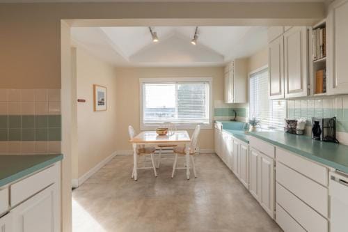 Pacific Reef Hotel & Light Show Resort in Gold Beach