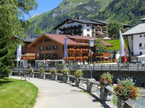Hotel Garni Schneider Hotel in Lech