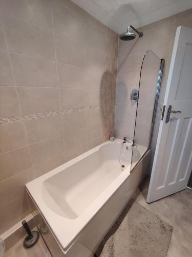 Easy Stay Hotel in Enfield