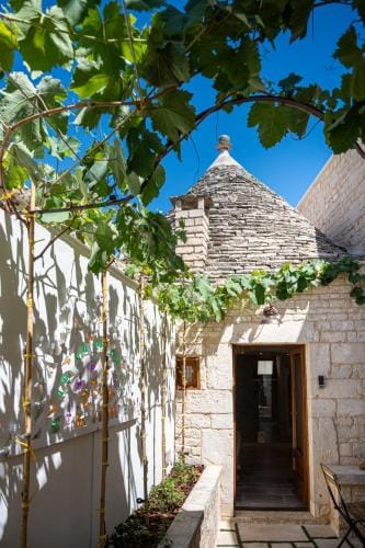 Dimore Piazza Roma Trulli & Suite Hotel in Province of Taranto