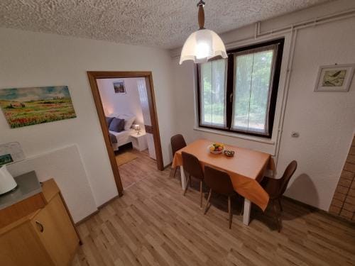 TOMLJANOVIC Hotel in Jezerce