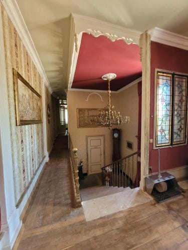 Chateau St Sulpice Chambre Pampilles Hotel in Jura