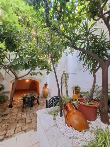 Sharkhouses Hotel in Manduria