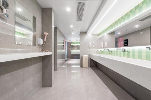 Lemon Hotel Ningbo Tianyi Square Drum Tower Branch Hotel in Zhejiang