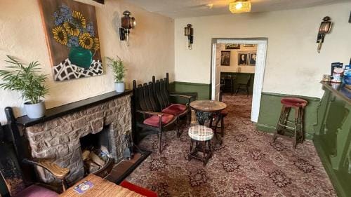 Community Owned Gwesty Owain Glyndwr Hotel Hotel in Wales