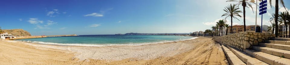 The Beach House Studios & Suites Hotel in Xàbia
