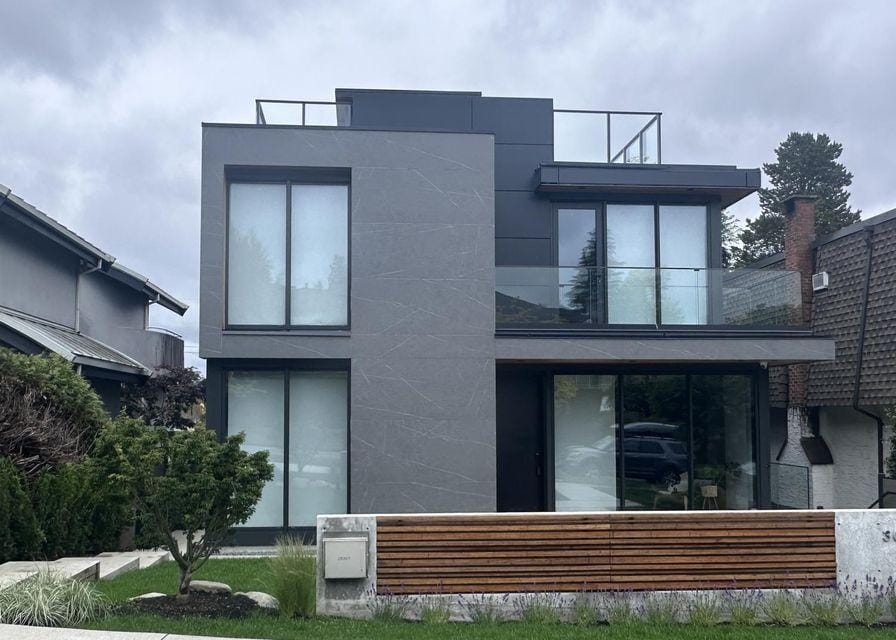 3077 Exclusive Two-Story Home Hotel in Vancouver