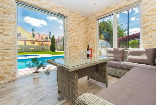 Ponty-Papa Rendezvenyhaz Hotel in Vojvodina