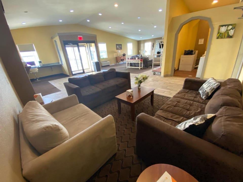 Super 8 by Wyndham Fort Wayne Hotel in Fort Wayne