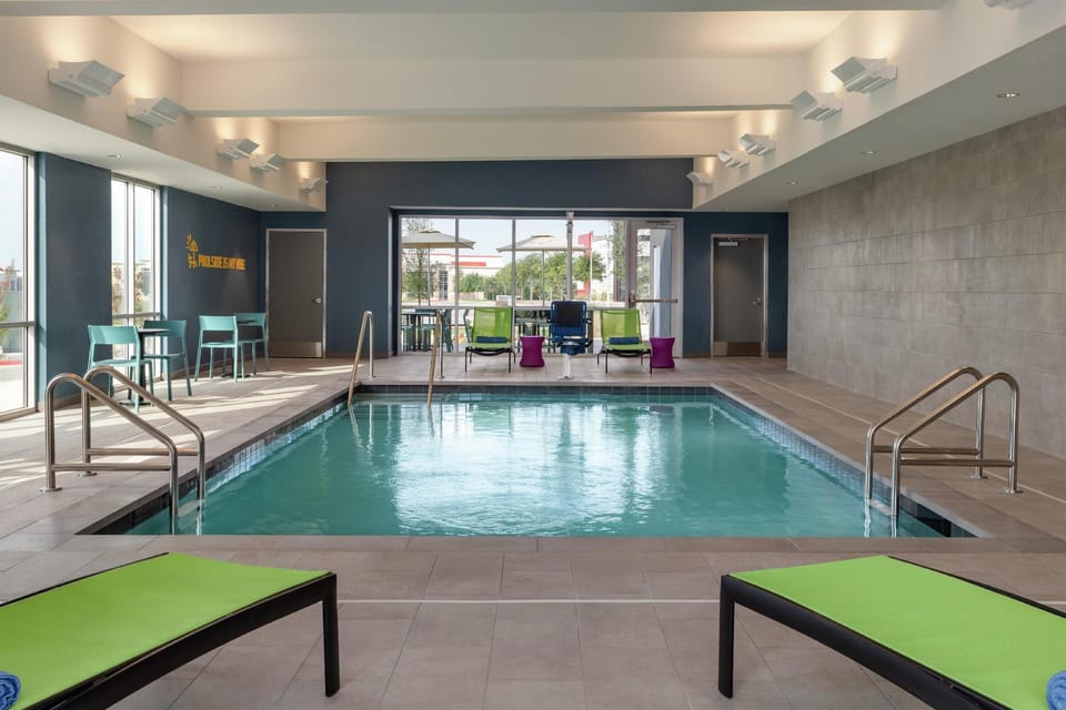 Home2 Suites by Hilton Denton Hotel in Denton