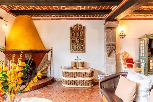 Villa Coyoacan Colonial Hotel in Mexico City