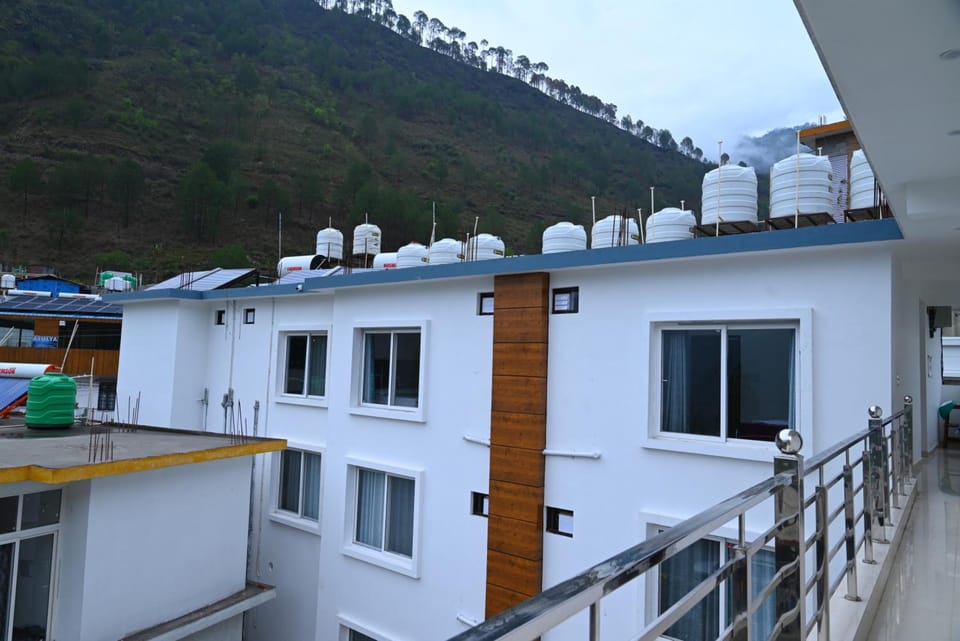 Hotel Daiwarch Hotel in Uttarakhand