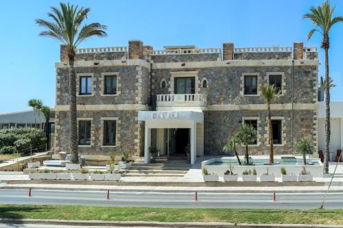 Envy Seaside Suites,By IdealStay Experience Hotel in Heraklion