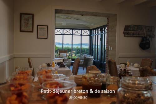 Chambres d'hotes face a Brehat, Maison des iles Hotel in Brittany