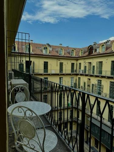 RoomsCarloFeliceStation Hotel in Turin