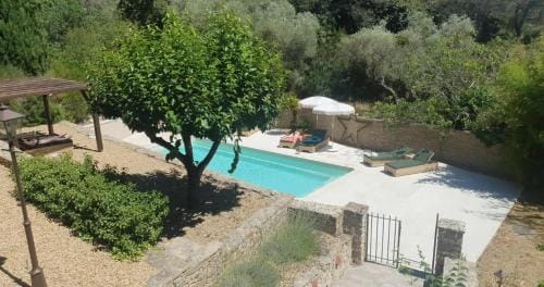 Cabanon Tihou bain nordique privatif petit dejeuner gourmand piscine Hotel in Le Beausset