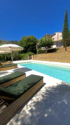 Cabanon Tihou bain nordique privatif petit dejeuner gourmand piscine Hotel in Le Beausset