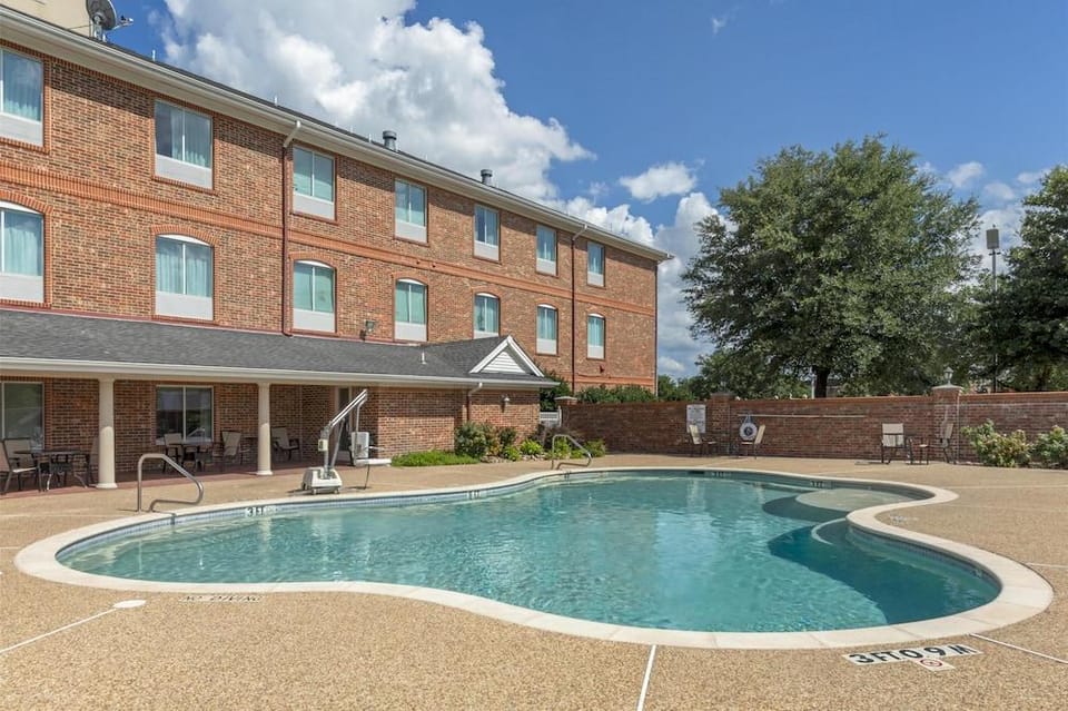 Best Western Plus Waxahachie Inn & Suites Hotel in Waxahachie