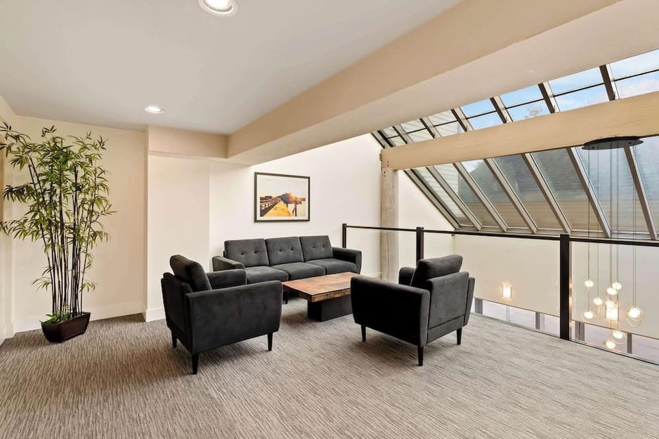 Hotel Feng, BW Signature Collection Hotel in Parksville