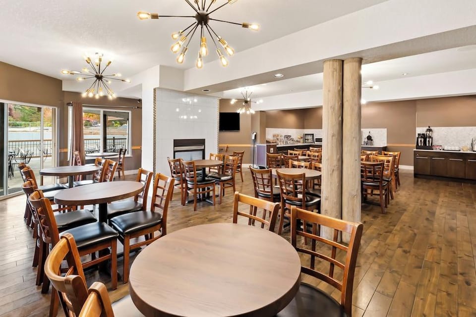Hotel Feng, BW Signature Collection Hotel in Parksville