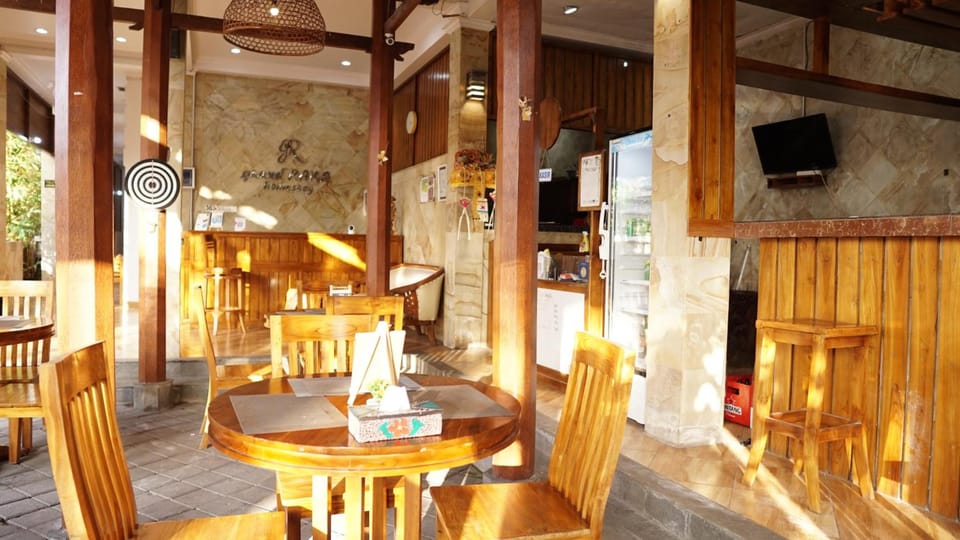 Grand Raka Homestay Hotel in Buleleng