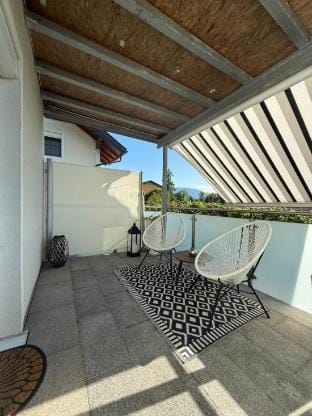 Cozy Apartment Salzburg, 50 m2, with garden, terrace, own entrance, free parking Hotel in Salzburg