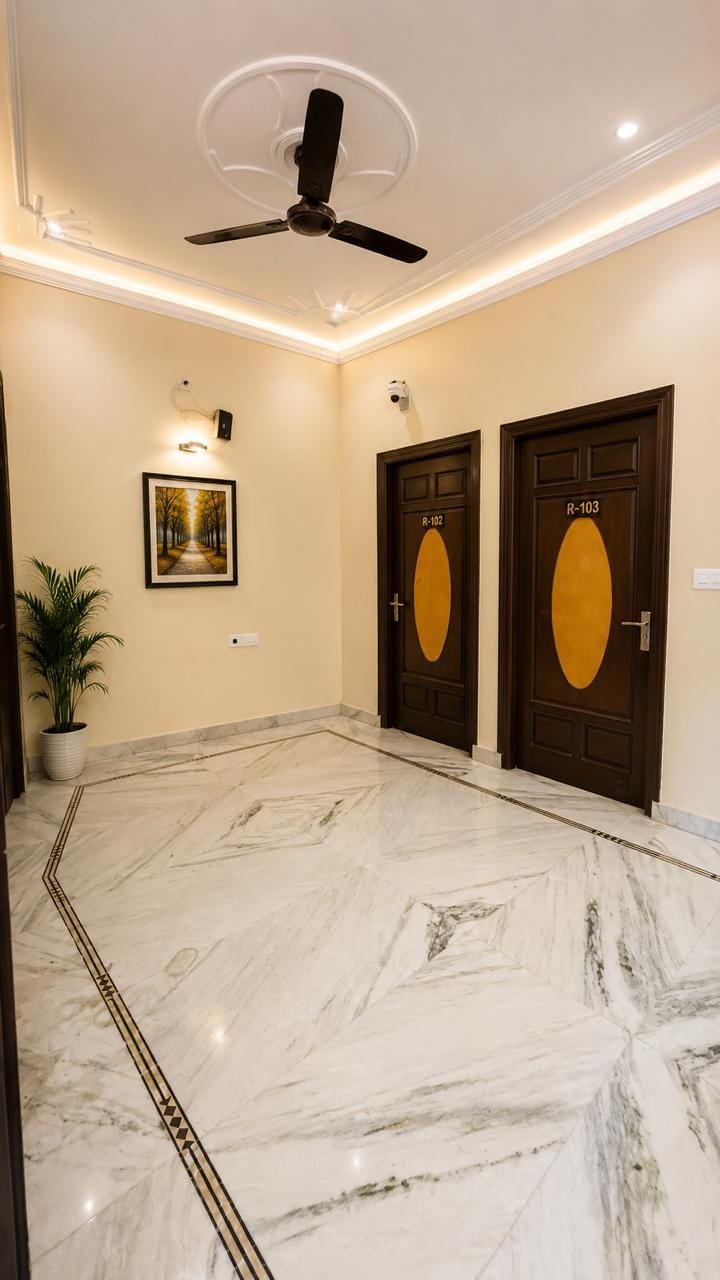 Hotel Vegas Corporate Suites Hotel in Noida