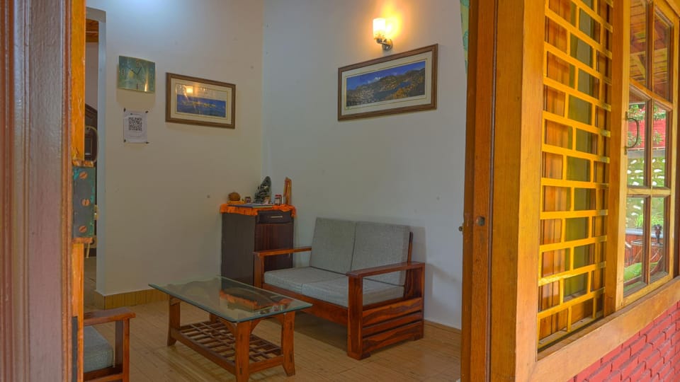 Rudraksha Villa Bhimtal Hotel in Uttarakhand