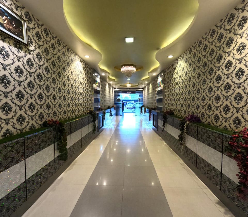 Grand Corporate Hotel in India