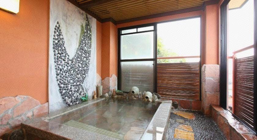 Hinagu Onsen Hamazen Ryokan Hotel in Japan