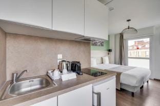 All Suites Appart Hotel Massy Palaiseau Hotel in Massy