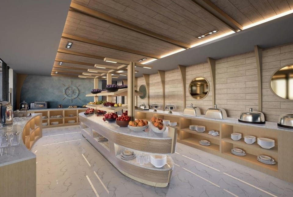 Wyndham Garden Naithon Beach Hotel in Phuket
