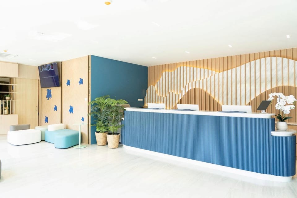 Wyndham Garden Naithon Beach Hotel in Phuket