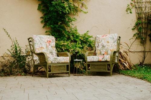 Abbeyview House B&B and Glamping Hotel in Longford