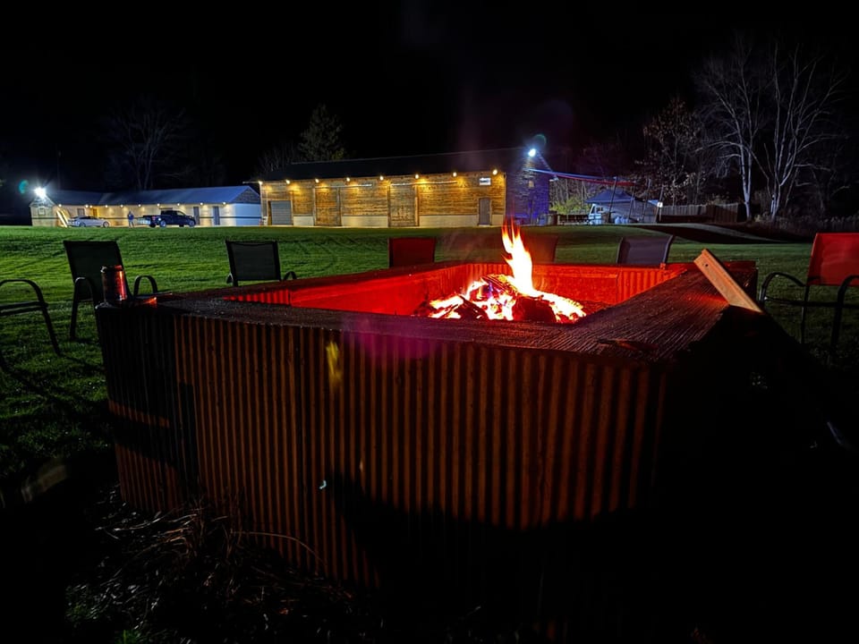Godspeed Events and Lodging Lodge in Allegheny River