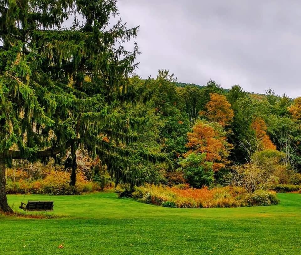 Godspeed Events and Lodging Lodge in Allegheny River